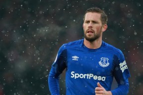 爱游戏-切尔西女足防线稳固仅丢7球，切尔西女足10号是谁