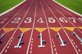 爱游戏娱乐-凯尔特人队防守稳固 连胜势头不可阻挡，凯尔特人队阵容中文网